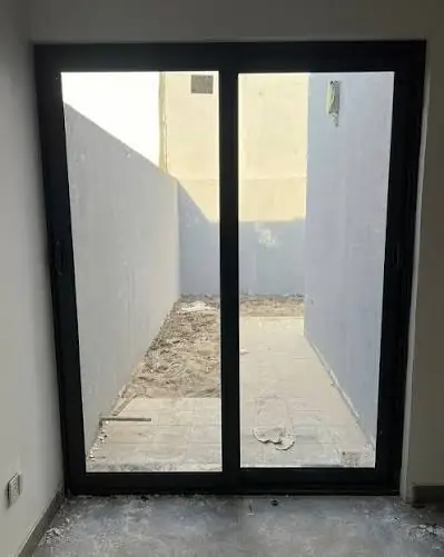 نموذج لأعمال الألمنيوم